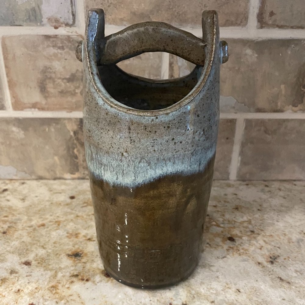 HANDMADE VINTAGE POTTERY VASE